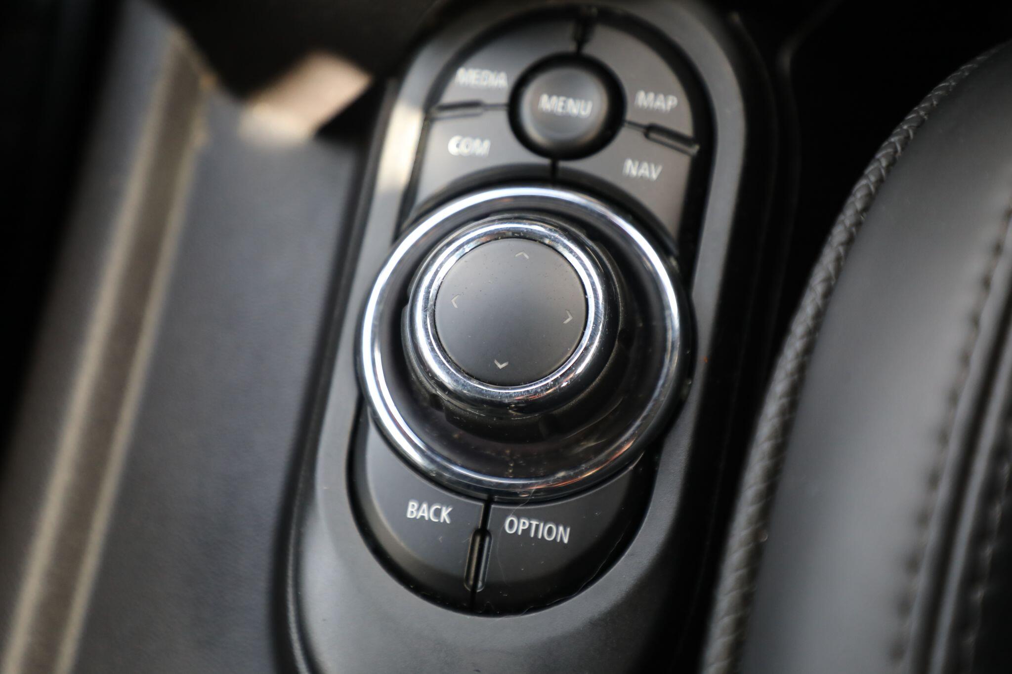 Large vehicle image
